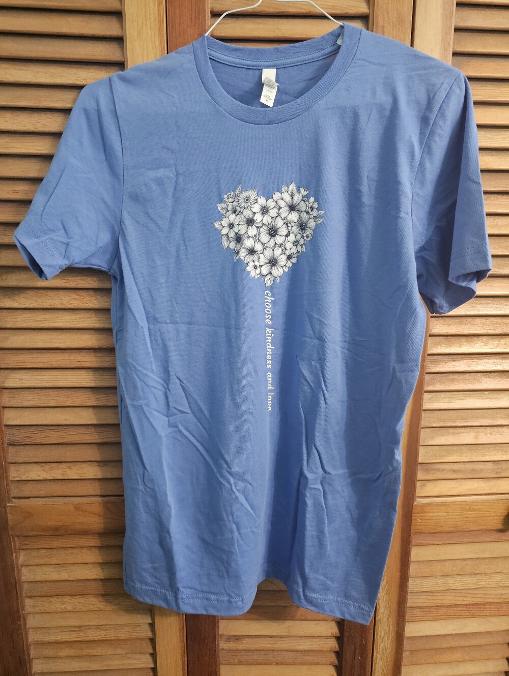 Bella Canvas Kindness And Love Floral Graphic Size Medium